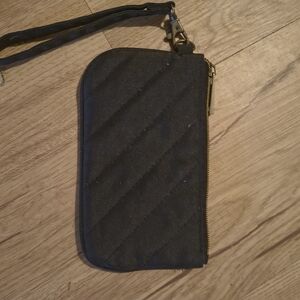 Travelon Black Quilted Wristlet Wallet
